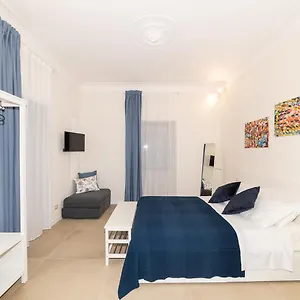 suite-caronda.taorminaitalyhotels.com/