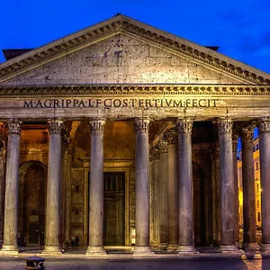 Stunning Pantheon Apartment Rome